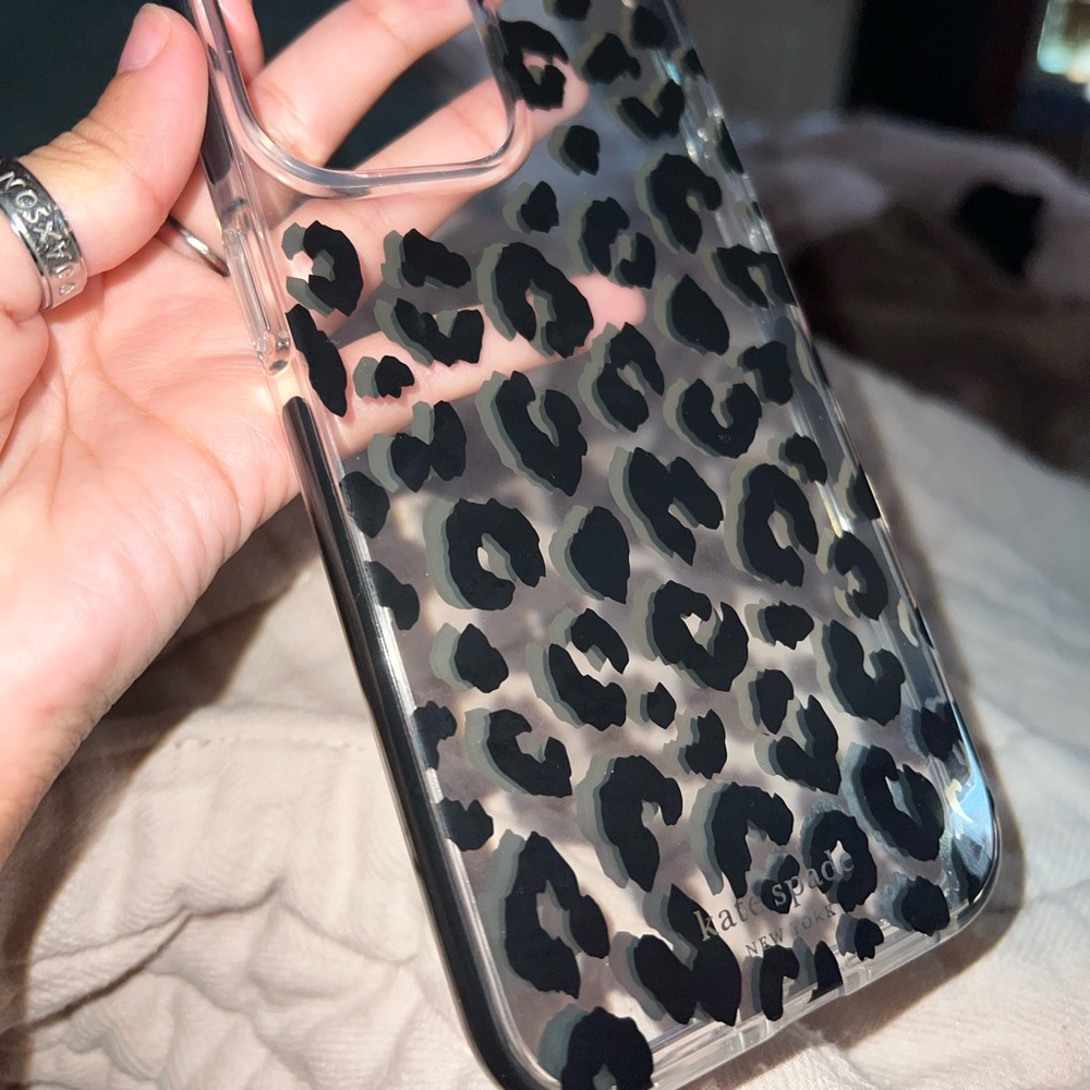 Kate spade leopard 13 pro max case